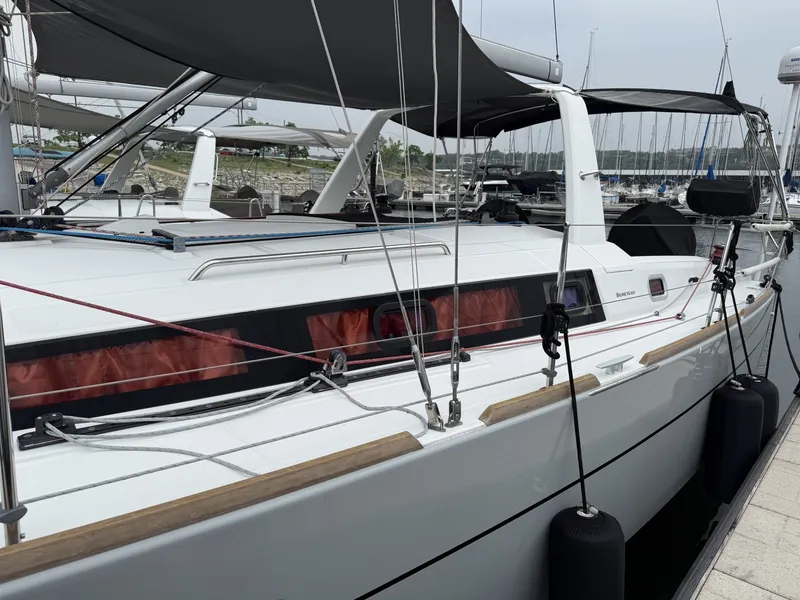 Slide: The Image of Beneteau Oceanis 2016 - 6072020