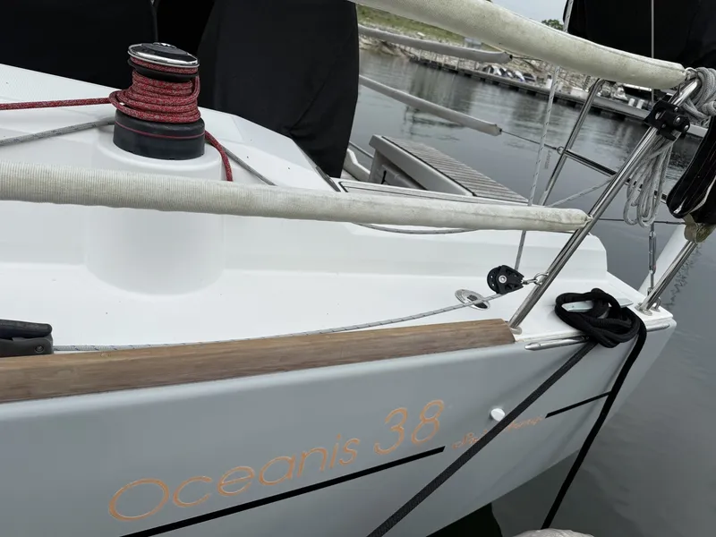 Slide: The Image of Beneteau Oceanis 2016 - 6072023