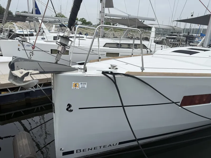 Slide: The Image of Beneteau Oceanis 2016 - 6071997