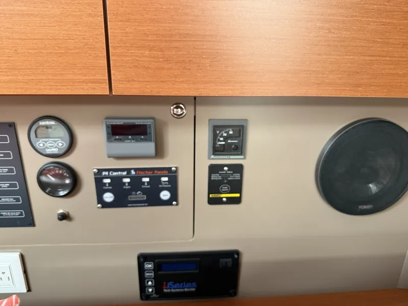 Slide: The Image of Beneteau Oceanis 2016 - 6072078