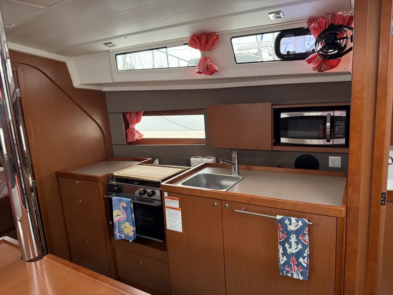 Slide: The Image of Beneteau Oceanis 2016 - 6071101