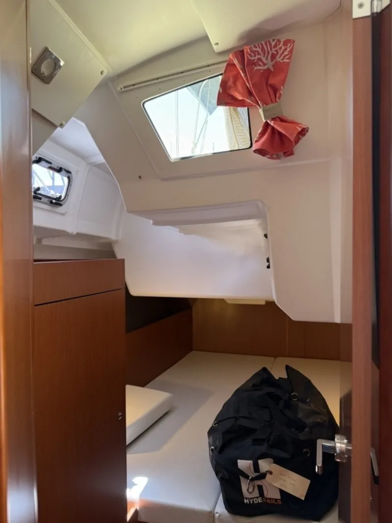 Slide: The Image of Beneteau Oceanis 2016 - 6072843