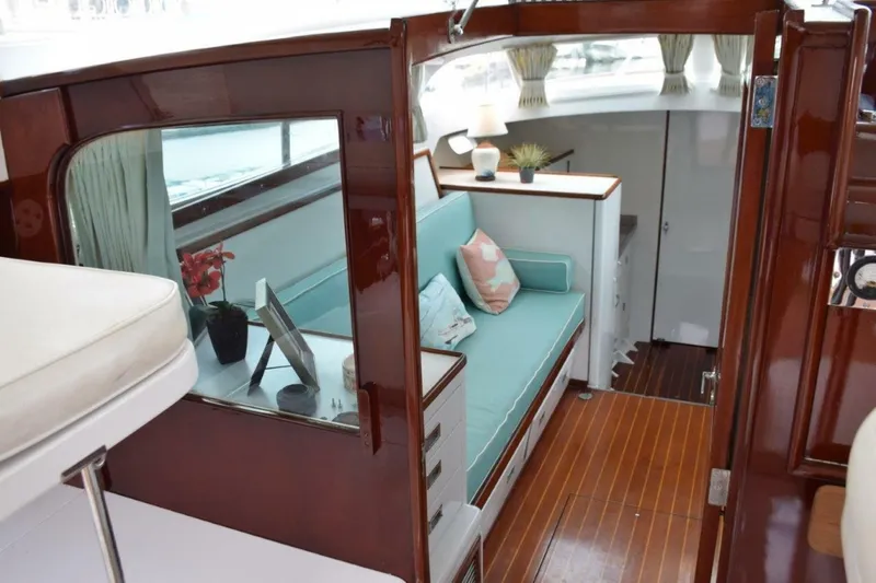 Slide: The Image of Cabin Entry And Aft Bulkhead - 6073863