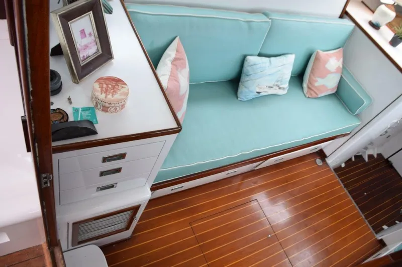 Slide: The Image of Portside Salon Settee And Countertops - 6073866