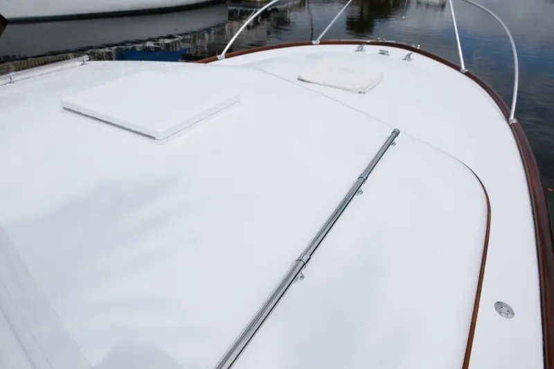 Slide: The Image of Forward Trunk Cabin And Hoop Bow Rail - 6073911