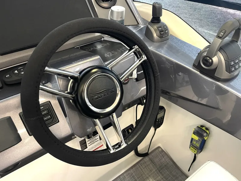 Slide: The Image of Galeon 425 HTS 2020 - 6071711