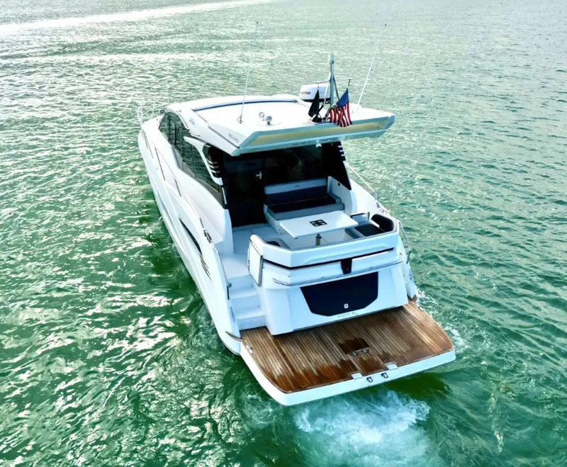 Slide: The Image of Galeon 425 HTS 2020 - 6071704