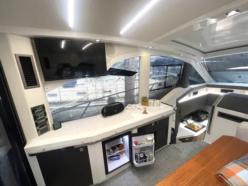 Slide: The Image of Galeon 425 HTS 2020 - 6071706