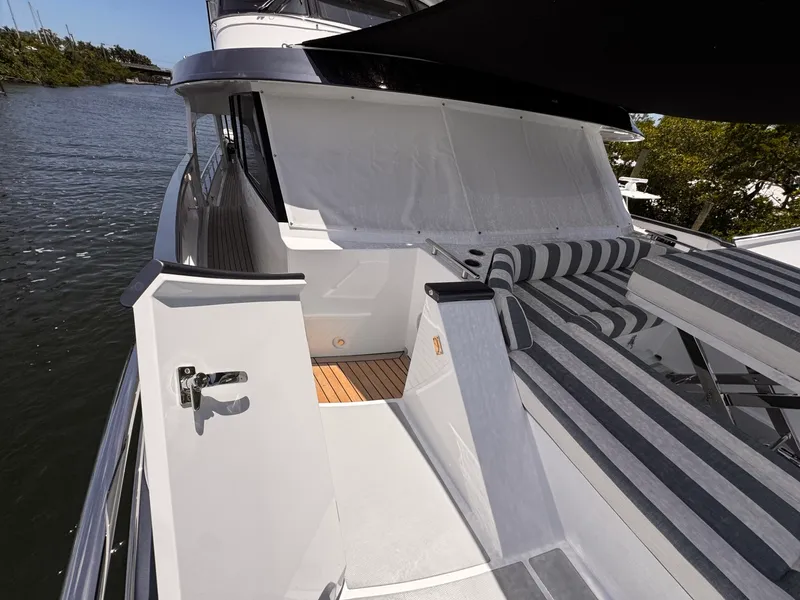 Slide: The Image of Marlow EXPLORER 70E MK II 2025 - 6072096