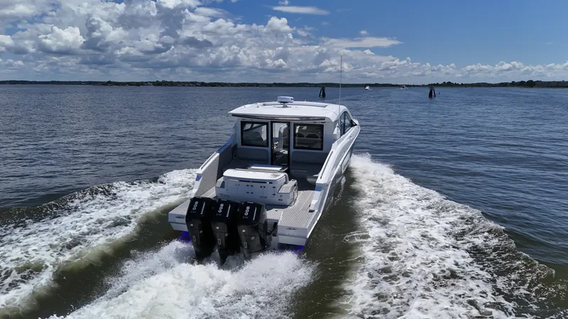 Slide: The Image of Cruisers 50GLS OB 2026 - 7181347