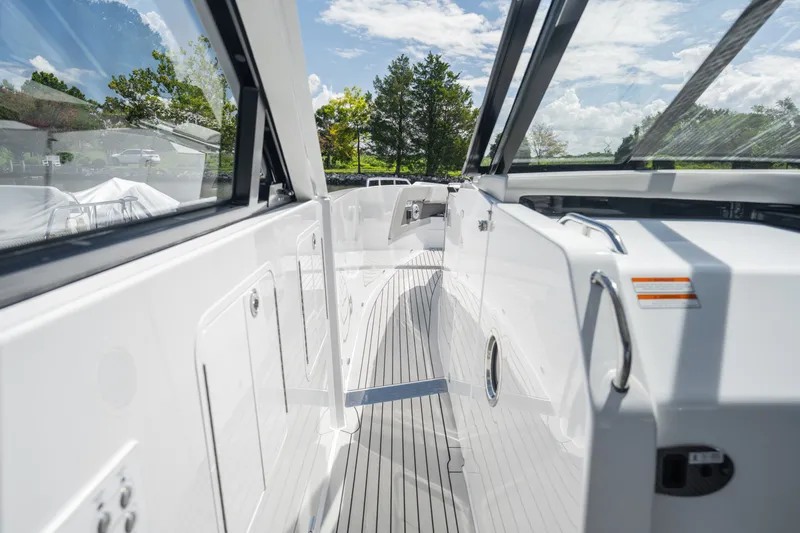 Slide: The Image of Cruisers 50GLS OB 2026 - 7582129