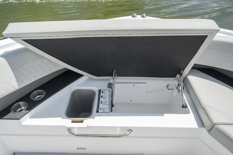 Slide: The Image of Cruisers 50GLS OB 2026 - 7582136