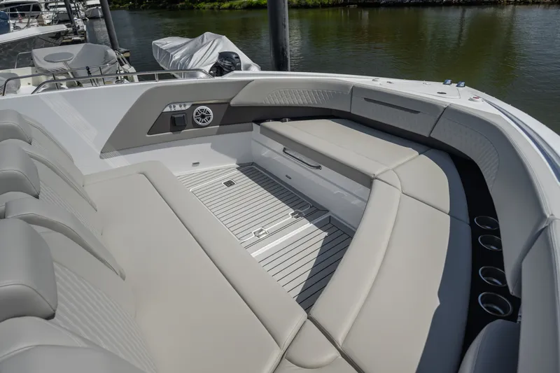 Slide: The Image of Cruisers 50GLS OB 2026 - 7582133