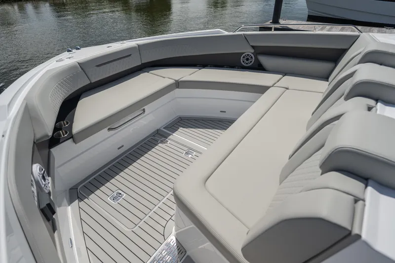 Slide: The Image of Cruisers 50GLS OB 2026 - 7582132