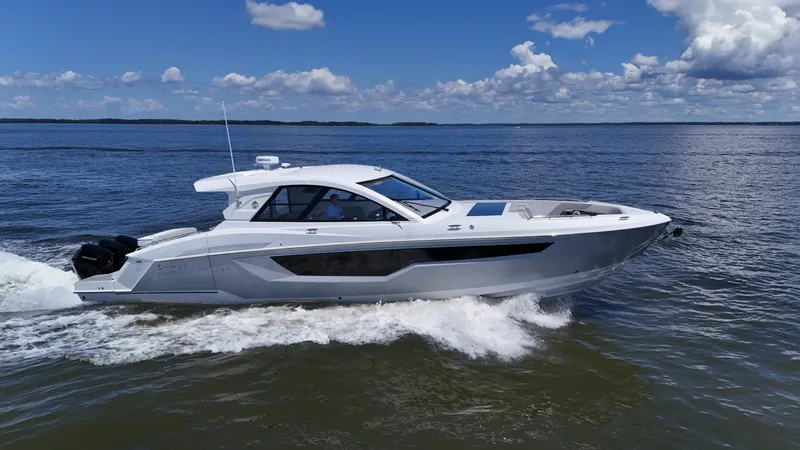 Slide: The Image of Cruisers 50GLS OB 2026 - 7181345