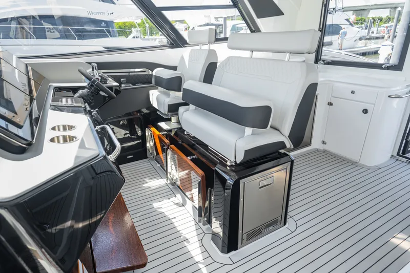 Slide: The Image of Cruisers 50GLS OB 2026 - 7582116