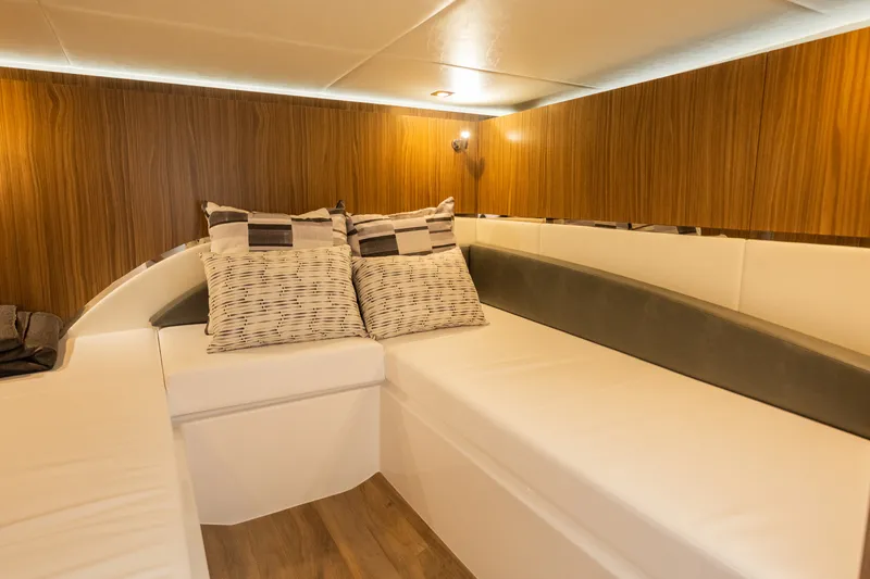 Slide: The Image of Cruisers 50GLS OB 2026 - 7582148