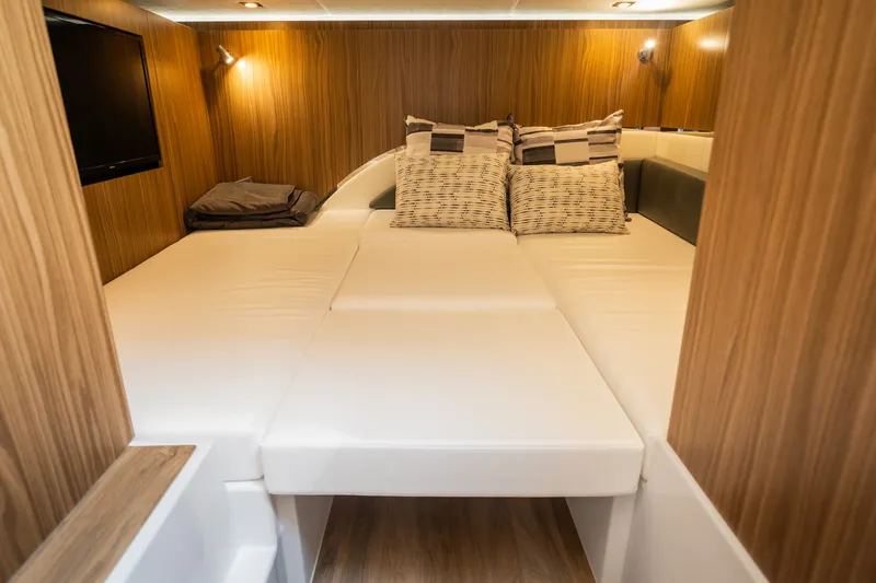 Slide: The Image of Cruisers 50GLS OB 2026 - 7582150
