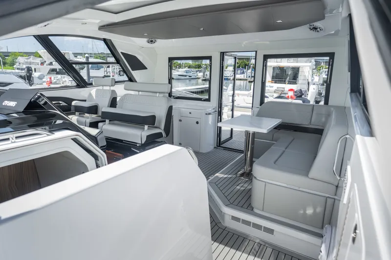Slide: The Image of Cruisers 50GLS OB 2026 - 7582115