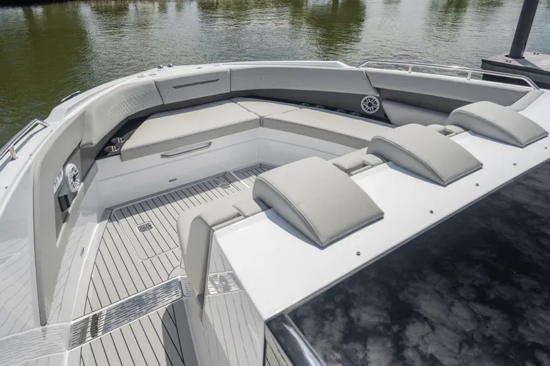 Slide: The Image of Cruisers 50GLS OB 2026 - 7582131