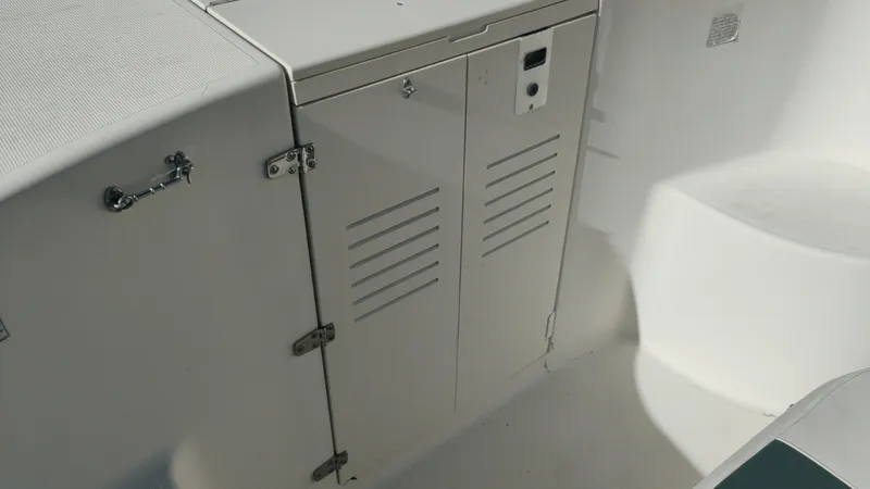 Slide: The Image of Pursuit 2670 Cuddy Console 2001 - 6072564