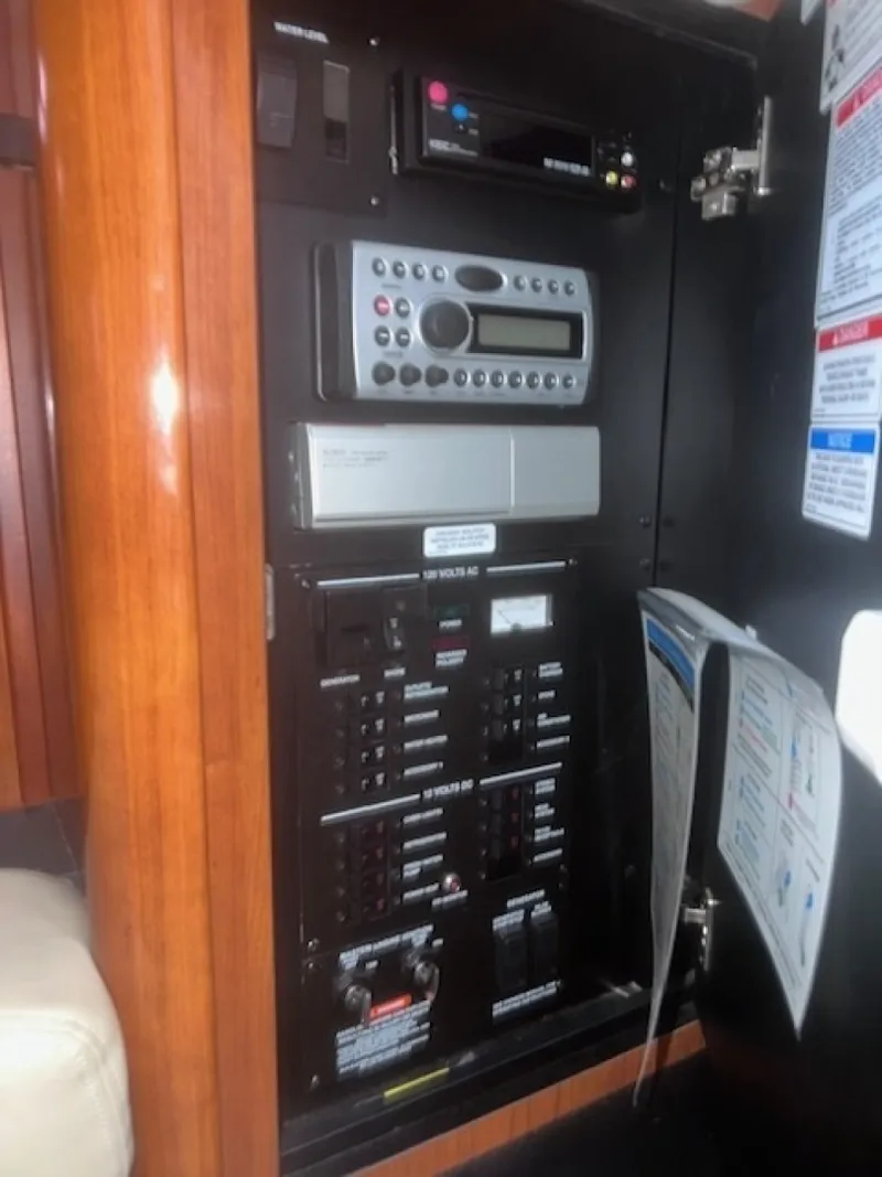 Slide: The Image of Clarion Stereo & Main Panel - 6074185