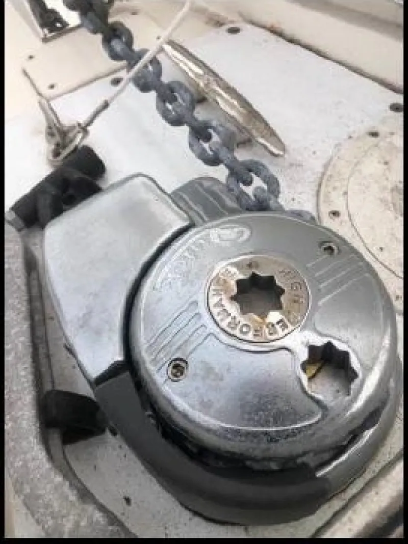 Slide: The Image of Anchor Winch - 6074183