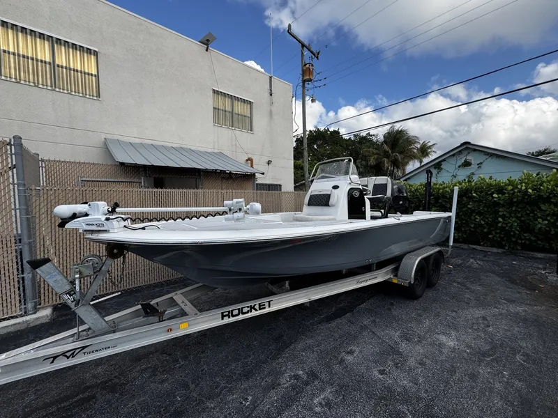 The Image of Tidewater 2110 Bay 2022 - 6073950