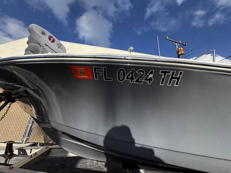 Slide: The Image of Tidewater 2110 Bay 2022 - 6073936