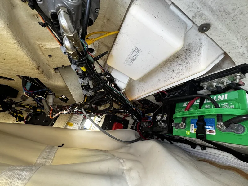 Slide: The Image of Tidewater 2110 Bay 2022 - 6073939