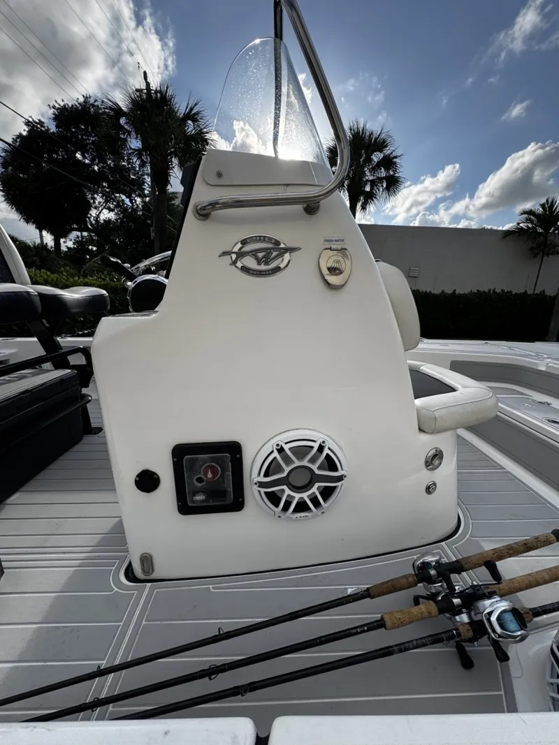 Slide: The Image of Tidewater 2110 Bay 2022 - 6073941