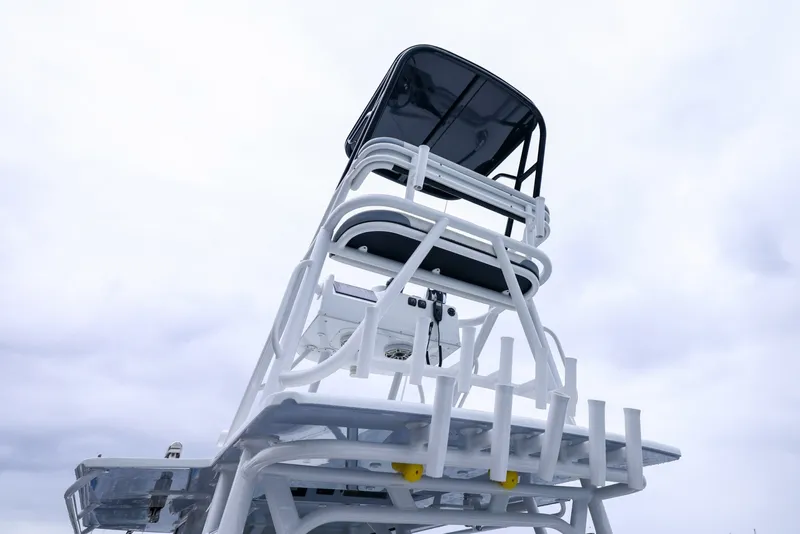 Slide: The Image of Yellowfin 42 2020 - 6074067