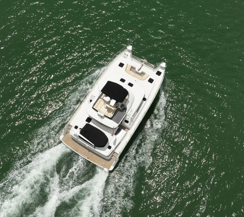 Slide: The Image of Lagoon Power 43 2005 - 6077812