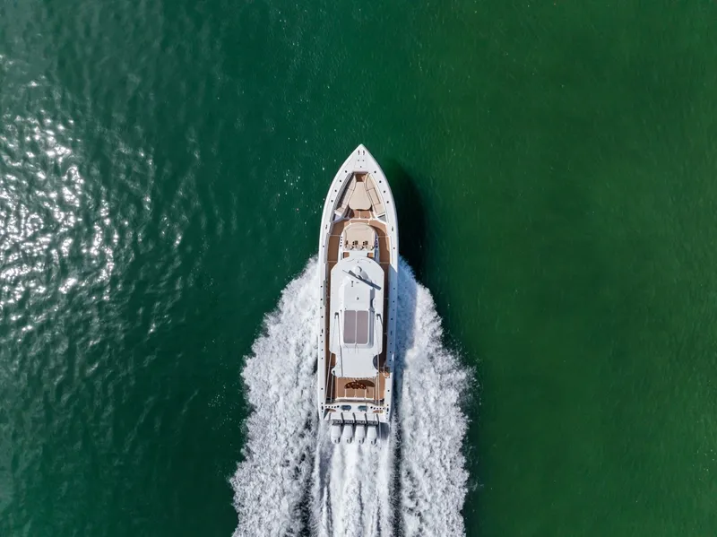 Slide: The Image of Yellowfin 54 Offshore 2024 - 6088011