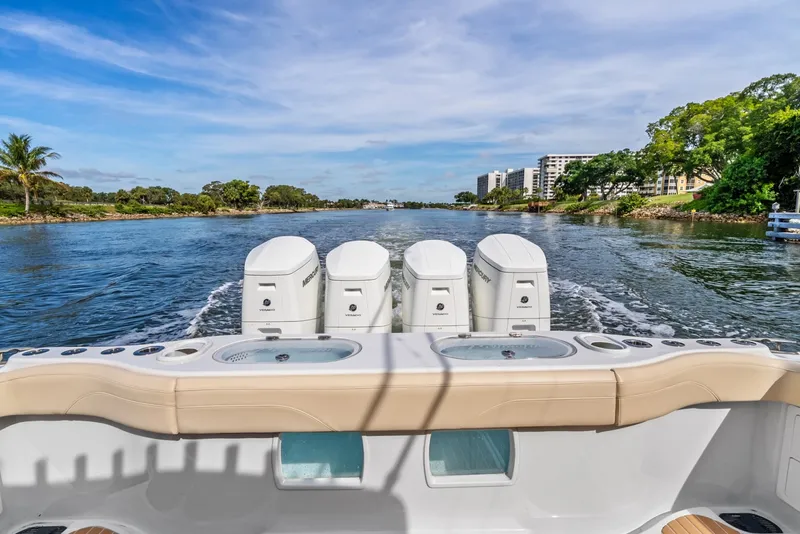 Slide: The Image of Yellowfin 54 Offshore 2024 - 6088029