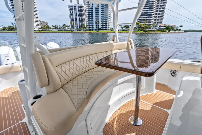 Slide: The Image of Yellowfin 54 Offshore 2024 - 6088038