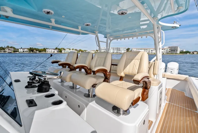 Slide: The Image of Yellowfin 54 Offshore 2024 - 6088048
