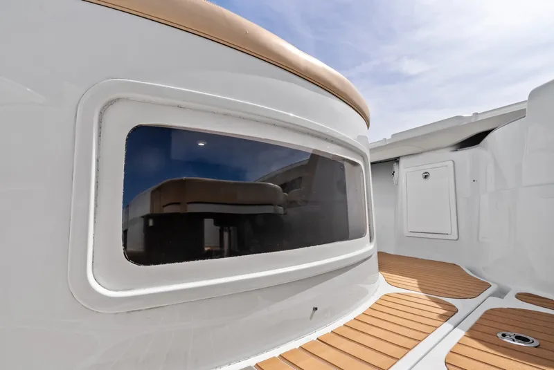 Slide: The Image of Yellowfin 54 Offshore 2024 - 6088058