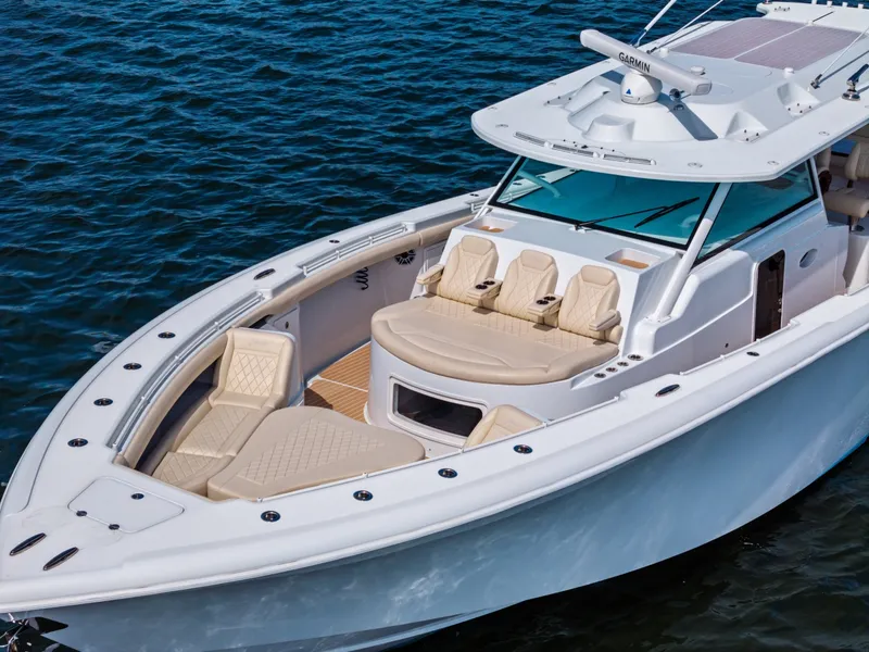 Slide: The Image of Yellowfin 54 Offshore 2024 - 6088002