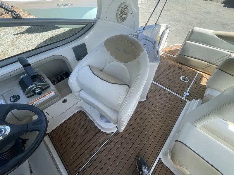 Slide: The Image of Sea Ray 280 Sundancer 2008 - 6074711