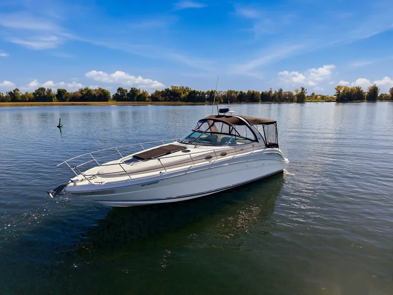 The Image of Sea Ray 360 SUNDANCER 2004 - 8124157
