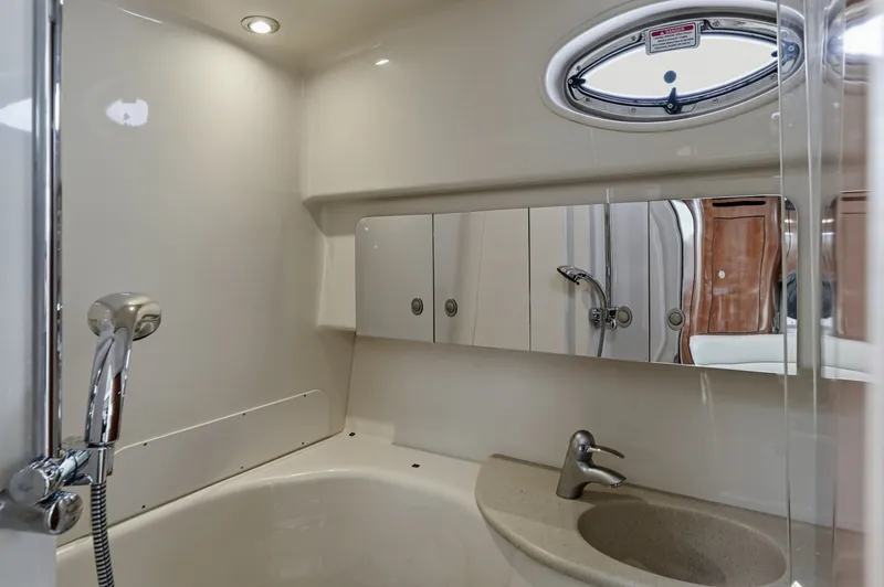 Slide: The Image of Sea Ray 360 SUNDANCER 2004 - 8124190