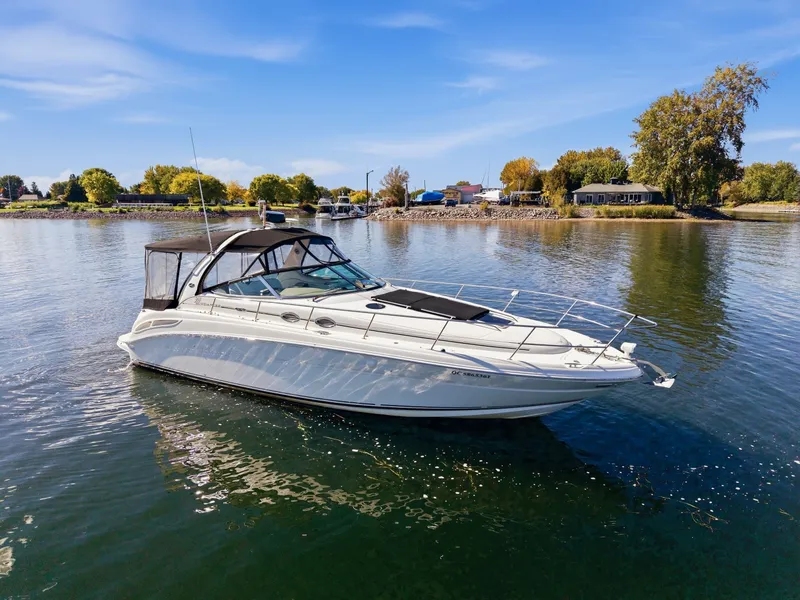 Slide: The Image of Sea Ray 360 SUNDANCER 2004 - 8124158