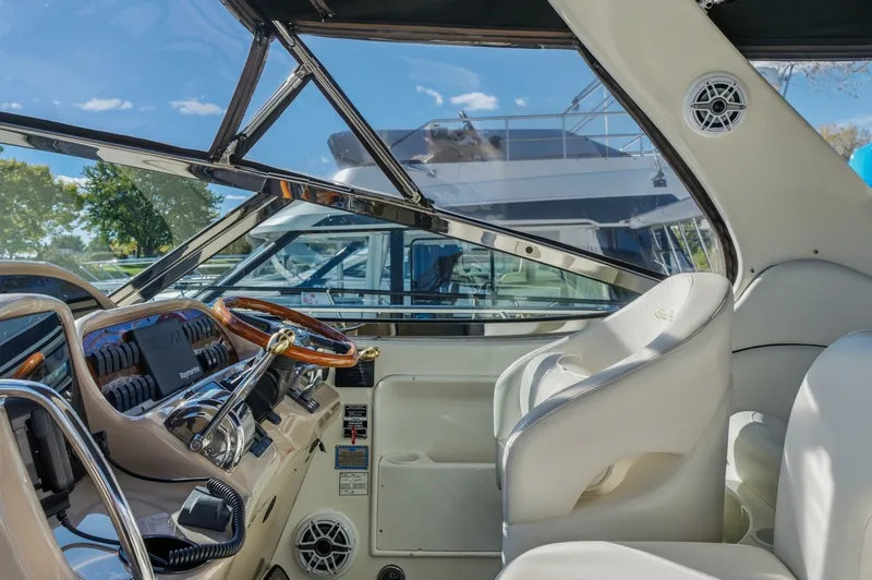 Slide: The Image of Sea Ray 360 SUNDANCER 2004 - 8124169