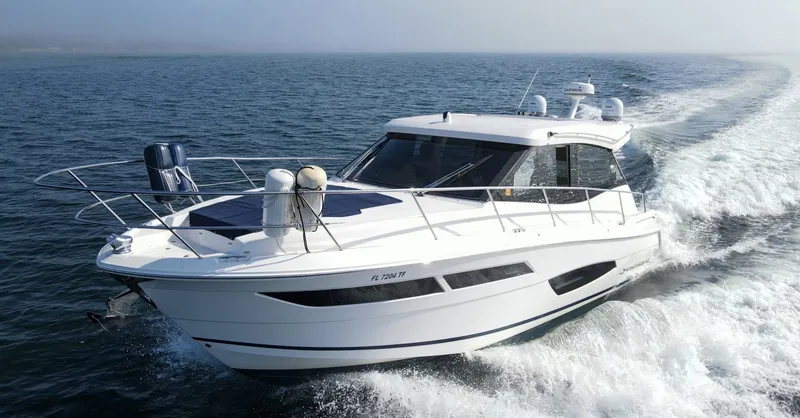 The Image of Regal 38 XO 2020 - 6085252