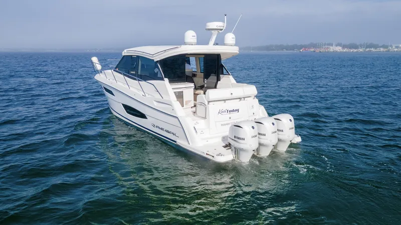 Slide: The Image of Regal 38 XO 2020 - 6085294