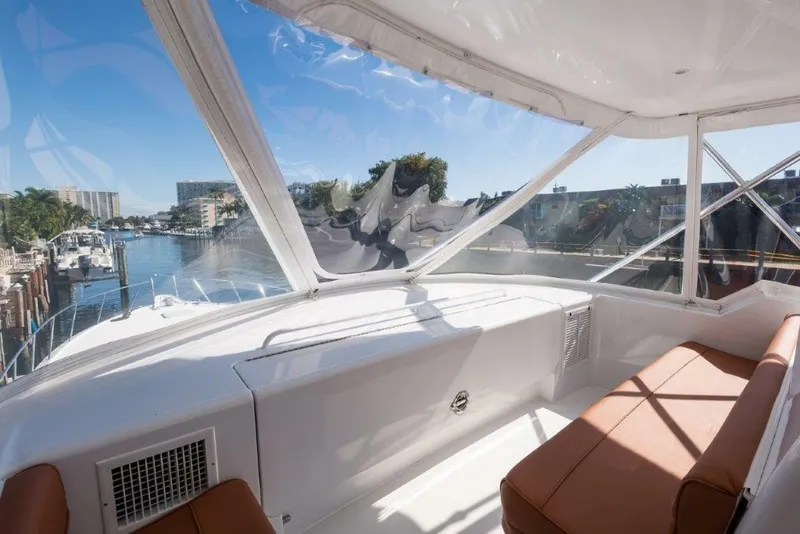 Slide: The Image of Hatteras 60 SALT RUSH - Flybridge Seating 2000 Hatteras 60 SALT RUSH - 6114833