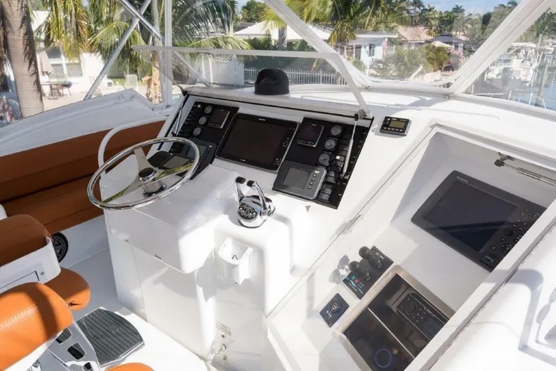Slide: The Image of Hatteras 60 SALT RUSH - Flybridge/Helm 2000 Hatteras 60 SALT RUSH - 7867220