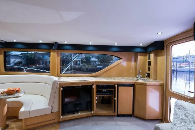 Slide: The Image of Hatteras 60 SALT RUSH - Salon 2000 Hatteras 60 SALT RUSH - 7867237