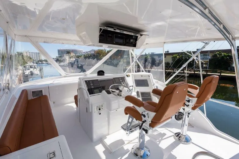 Slide: The Image of Hatteras 60 SALT RUSH - Flybridge/Helm 2000 Hatteras 60 SALT RUSH - 7867217